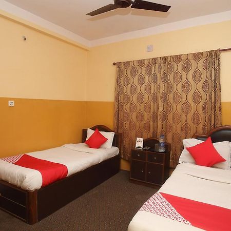 Oyo 705 Hotel De Namaste Surkhet Bagian luar foto