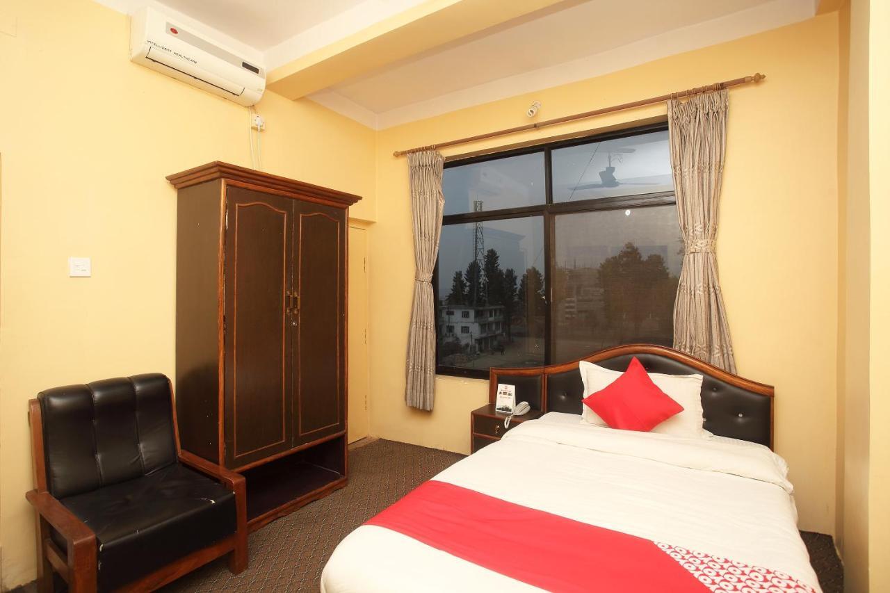 Oyo 705 Hotel De Namaste Surkhet Bagian luar foto